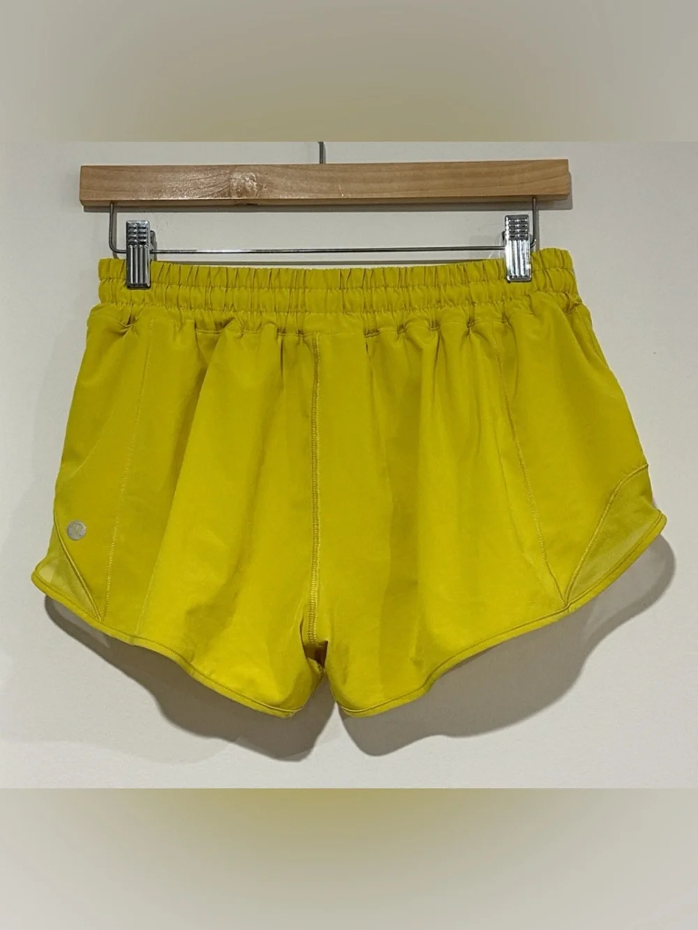 Lululemon Hotty Hot Short 2.5